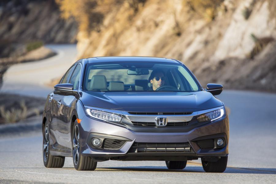  Honda Civic Touring Sedan (FC1) 2015 года  (NA) (фото 35 из 40)
